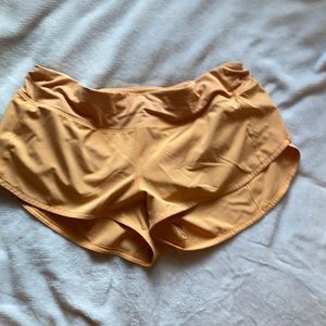 Lululemon women’s 2.5 Speed Up - Size 10